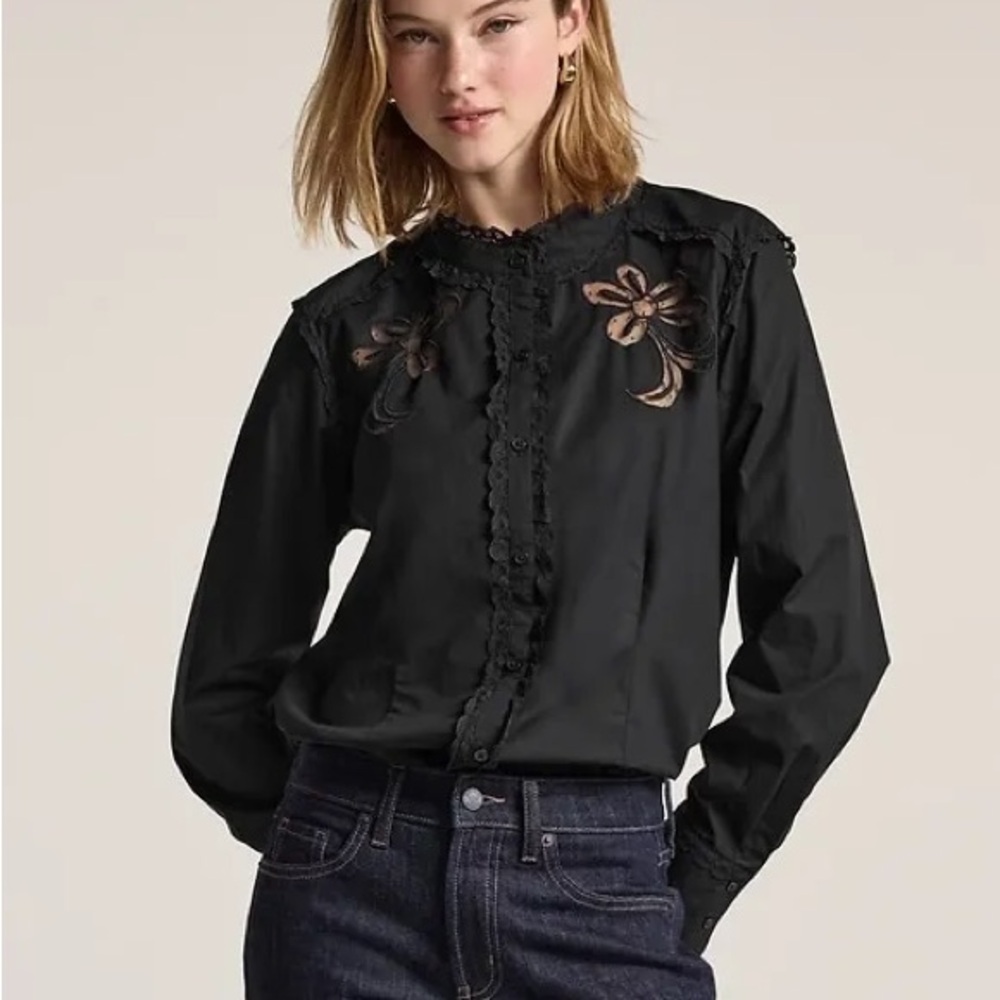 SOLD OUT OLD NAVY X ANNA SUI Button-Down Applique Top